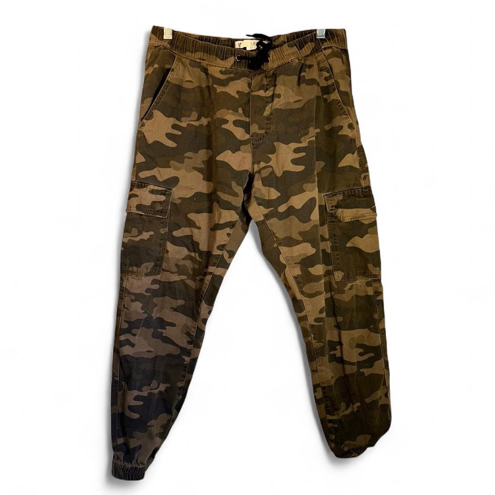 Univibe Camo Unisex Jogger Youth Pants Size M Paint Marks on back